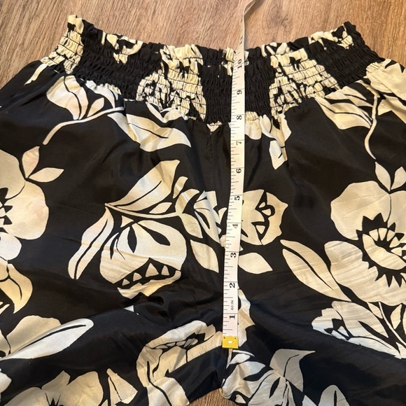 Anthropologie Pinkerton Silk Pants Women’s Small Black White Floral Boho Hippie - Picture 9 of 12